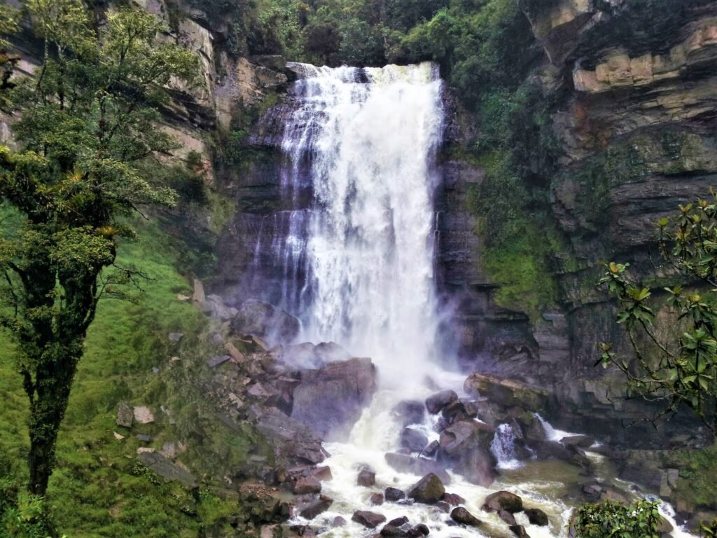 Cascada Nemostén - Junín, Cundinamarca. Foto: David Medina Cascada Nemusten